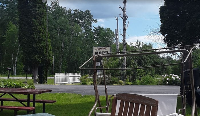 Flamingo Motel - From Web Listing (newer photo)